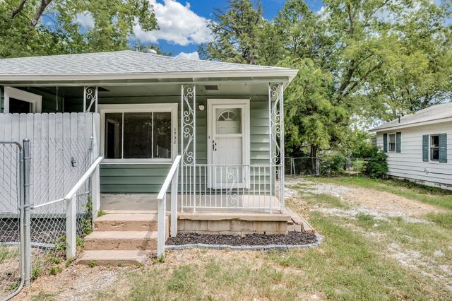 1732 Santa Fe, Wichita, KS 67211