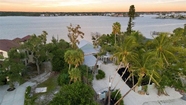 1275 PORT LANE, Sarasota, FL 34242