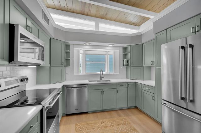1275 PORT LANE, Sarasota, FL 34242