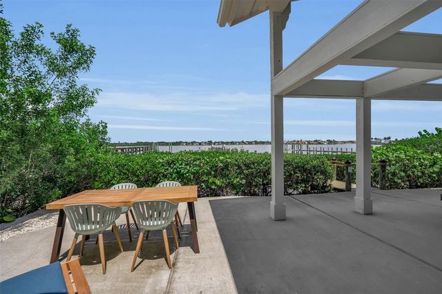 1275 PORT LANE, Sarasota, FL 34242