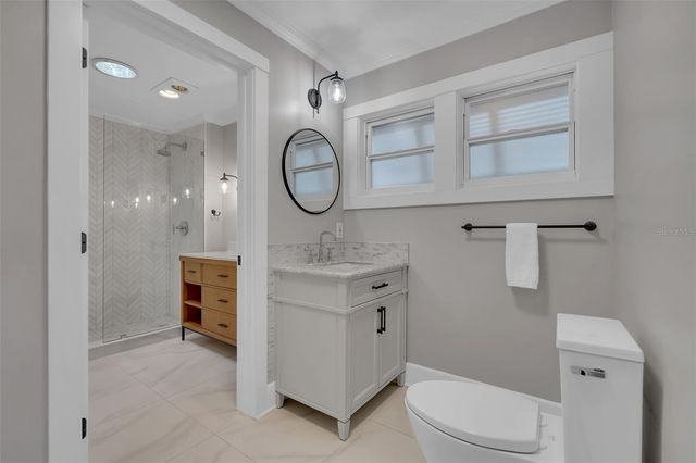 1275 PORT LANE, Sarasota, FL 34242