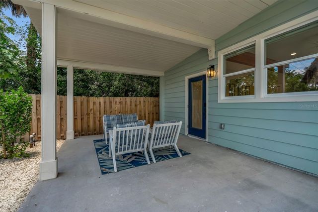 1275 PORT LANE, Sarasota, FL 34242