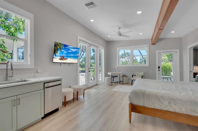 1275 PORT LANE, Sarasota, FL 34242