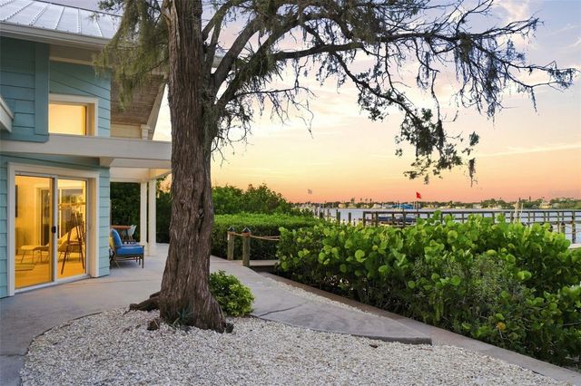 1275 PORT LANE, Sarasota, FL 34242