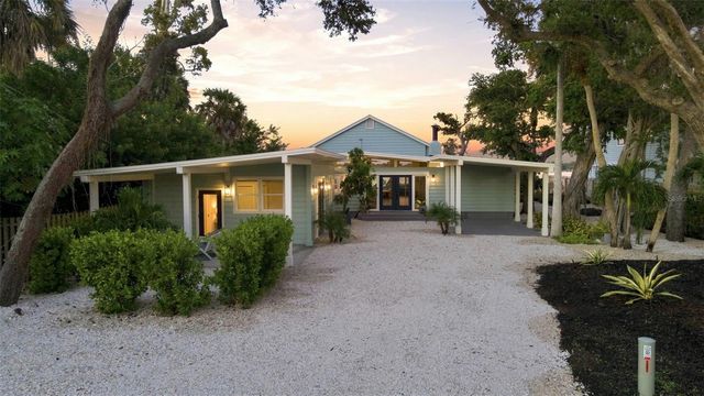 1275 PORT LANE, Sarasota, FL 34242