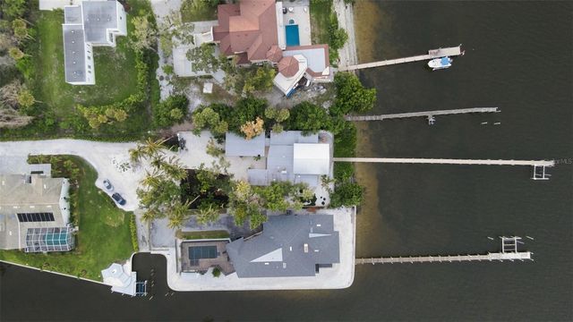 1275 PORT LANE, Sarasota, FL 34242