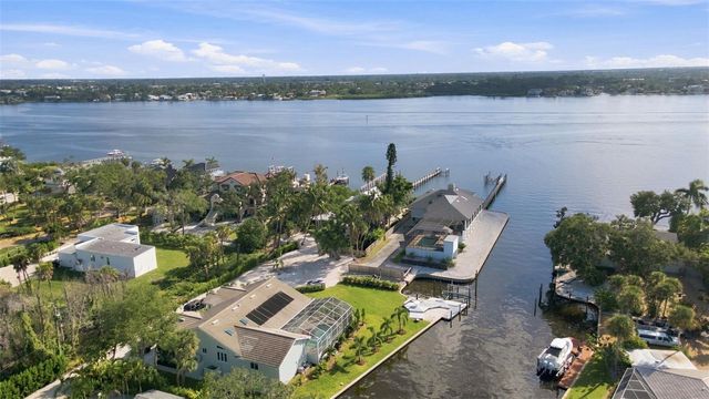 1275 PORT LANE, Sarasota, FL 34242