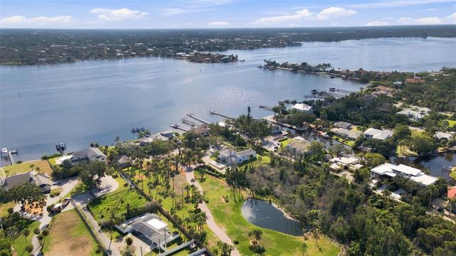 1275 PORT LANE, Sarasota, FL 34242