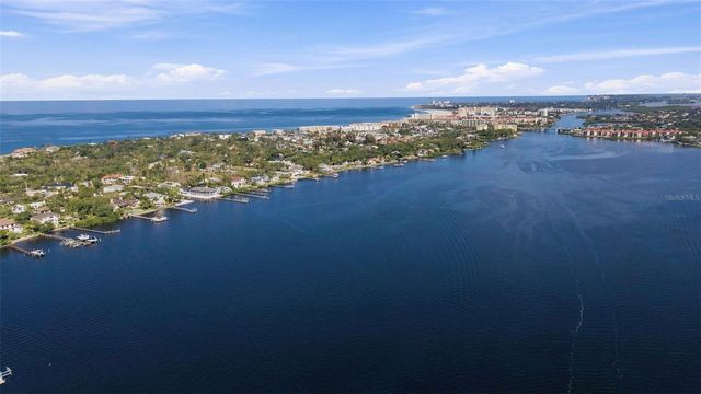 1275 PORT LANE, Sarasota, FL 34242