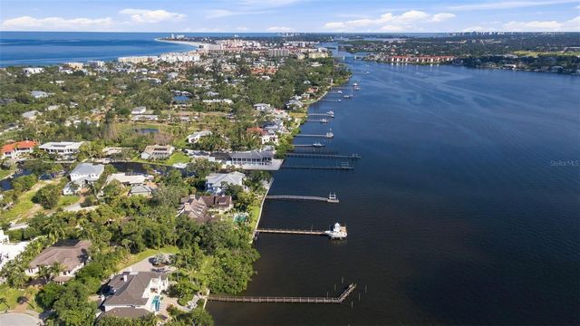 1275 PORT LANE, Sarasota, FL 34242