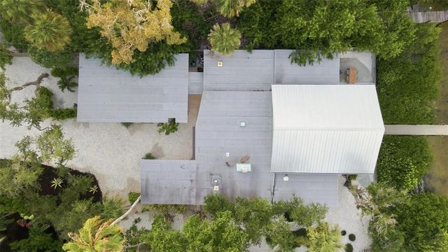 1275 PORT LANE, Sarasota, FL 34242
