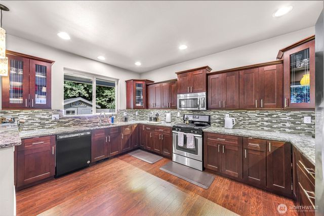 2646 Lochcarron Drive, Ferndale, WA 98248