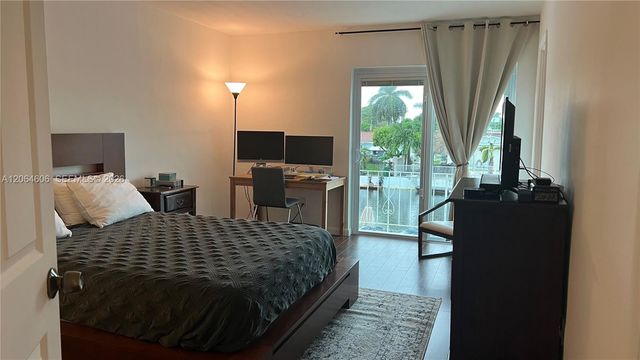2061 NE 123rd St, North Miami, FL 33181