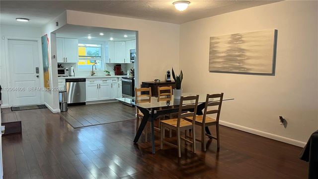 2061 NE 123rd St, North Miami, FL 33181