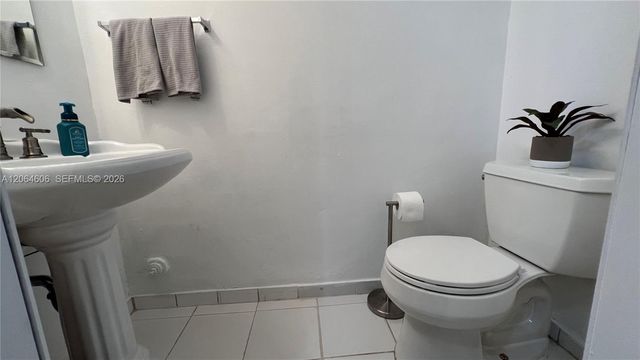 2061 NE 123rd St, North Miami, FL 33181