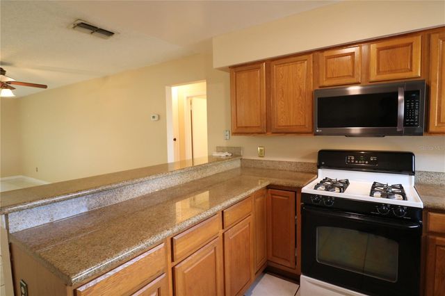 10322 MANILA BAY DRIVE, Orlando, FL 32821