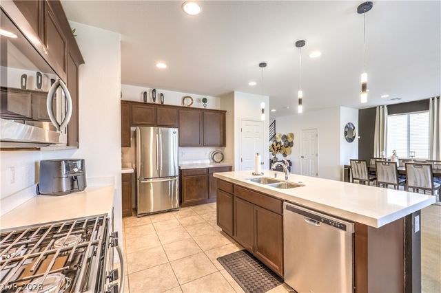 1915 Karner Blue Avenue, North Las Vegas, NV 89031
