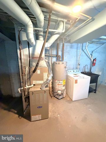 12 S ELLAMONT ST, Baltimore, MD 21229