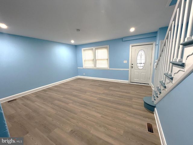 12 S ELLAMONT ST, Baltimore, MD 21229