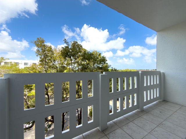 919 Hillcrest Drive 511, Hollywood, FL 33021