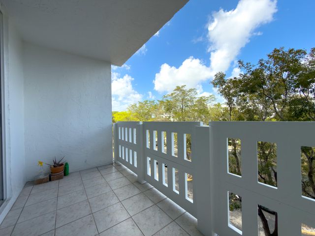 919 Hillcrest Drive 511, Hollywood, FL 33021