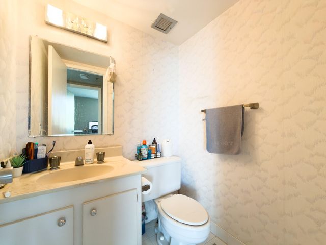 919 Hillcrest Drive 511, Hollywood, FL 33021