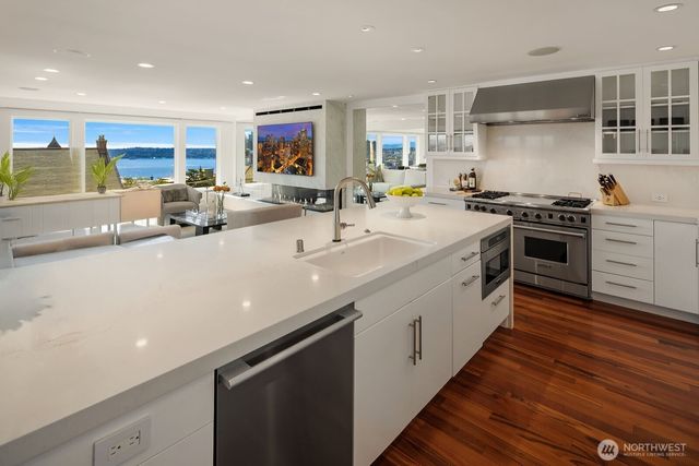 160 Highland Drive, Seattle, WA 98109