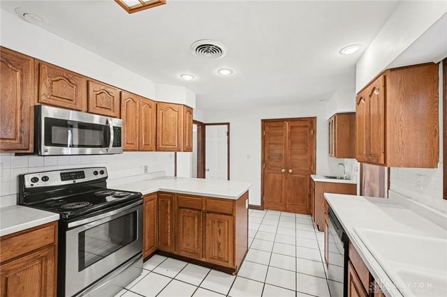 3025 Big Hill Road, Kettering, OH 45419