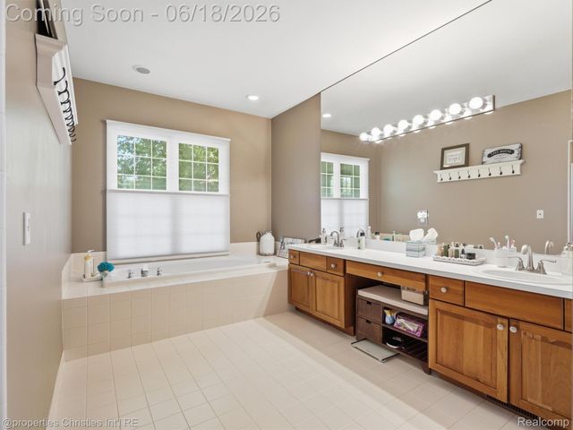 7279 Heron Way, Canton Charter Township, MI 48187