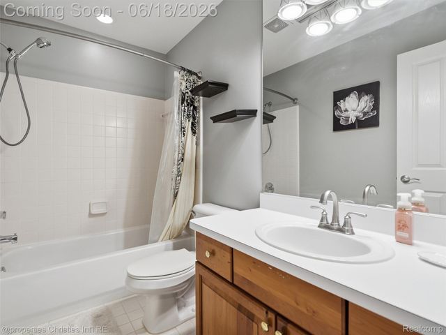 7279 Heron Way, Canton Charter Township, MI 48187