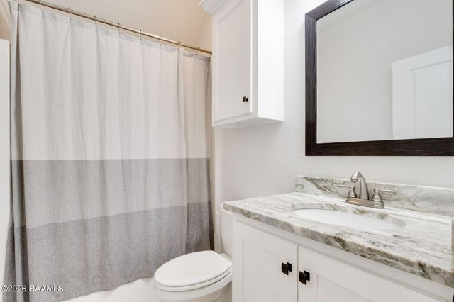 101 Copper Hill Drive, Youngsville, LA 70592