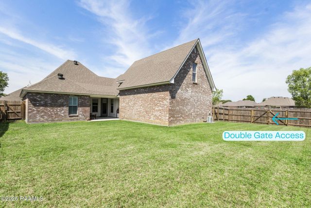 101 Copper Hill Drive, Youngsville, LA 70592