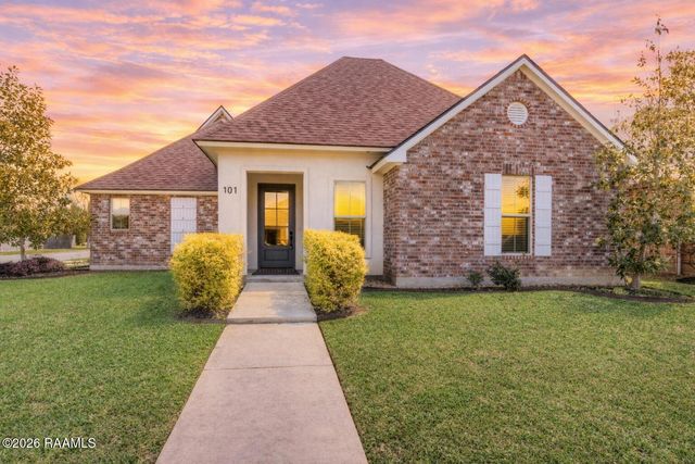 101 Copper Hill Drive, Youngsville, LA 70592