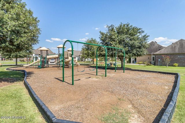 101 Copper Hill Drive, Youngsville, LA 70592