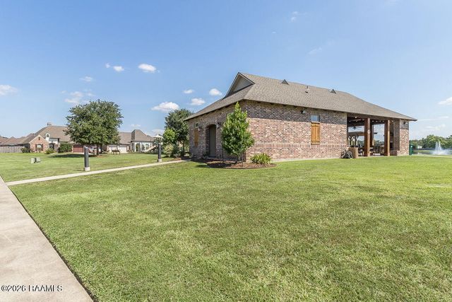 101 Copper Hill Drive, Youngsville, LA 70592