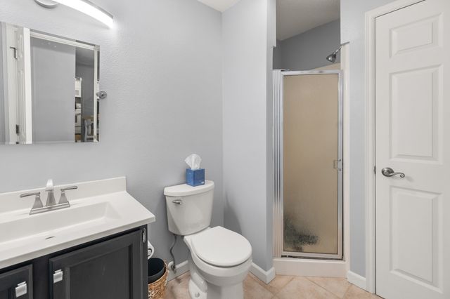 4900 Pleasant Street 15, West Des Moines, IA 50266