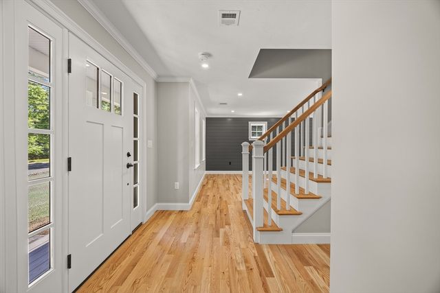 7 Elm Place, Hanson, MA 02341