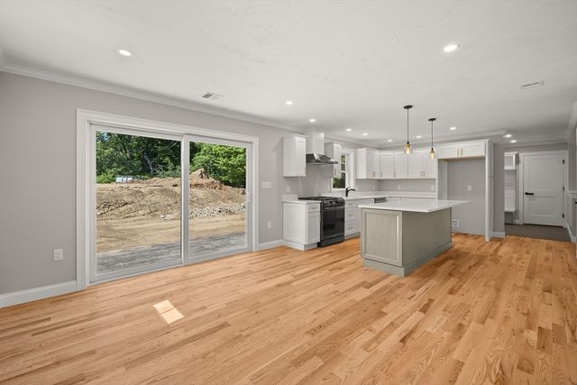 7 Elm Place, Hanson, MA 02341