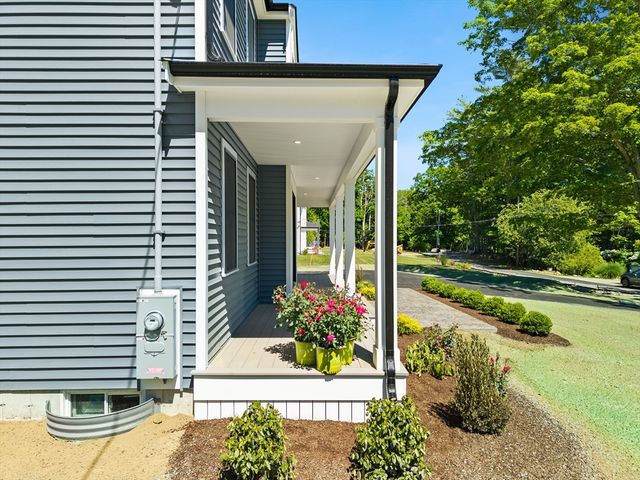 7 Elm Place, Hanson, MA 02341