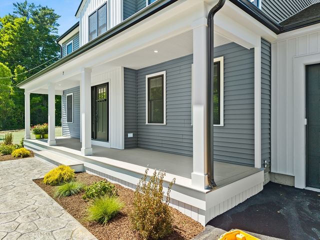 7 Elm Place, Hanson, MA 02341