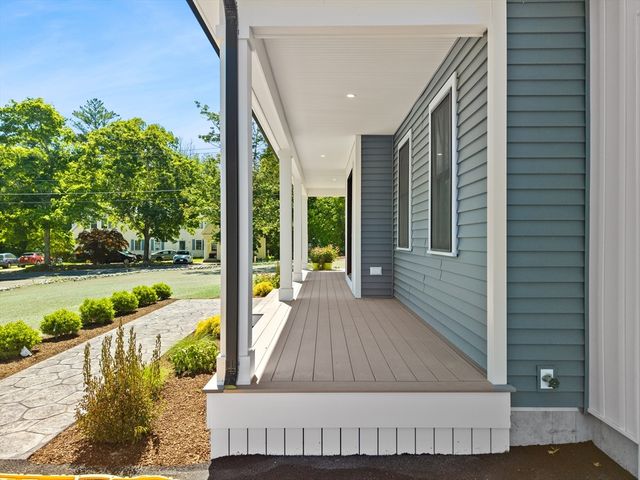 7 Elm Place, Hanson, MA 02341
