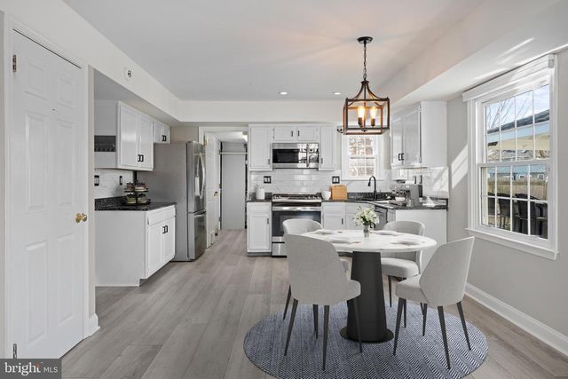 2 BATES CT, Sewell, NJ 08080