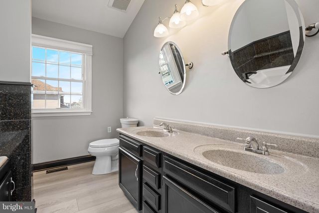 2 BATES CT, Sewell, NJ 08080