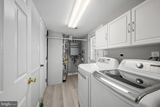 2 BATES CT, Sewell, NJ 08080