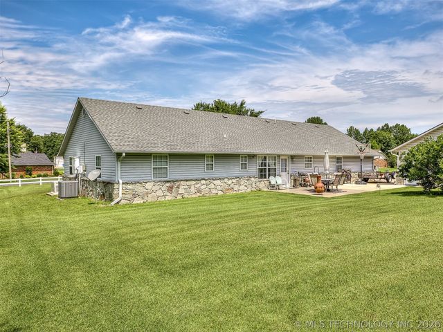 36 Meadowlark, Eufaula, OK 74432