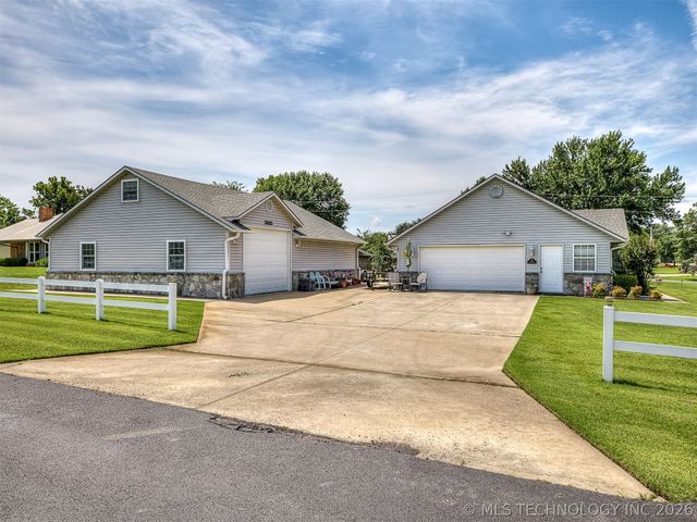 36 Meadowlark, Eufaula, OK 74432