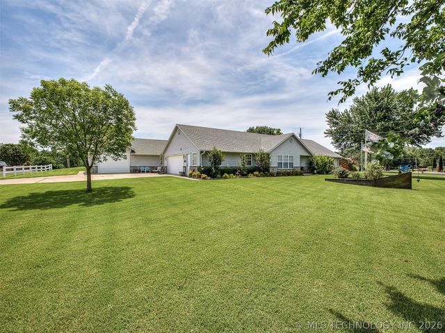 36 Meadowlark, Eufaula, OK 74432