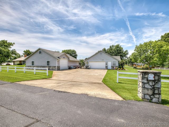36 Meadowlark, Eufaula, OK 74432