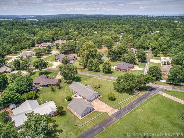 36 Meadowlark, Eufaula, OK 74432