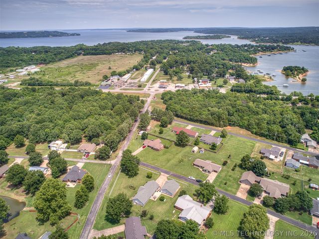 36 Meadowlark, Eufaula, OK 74432